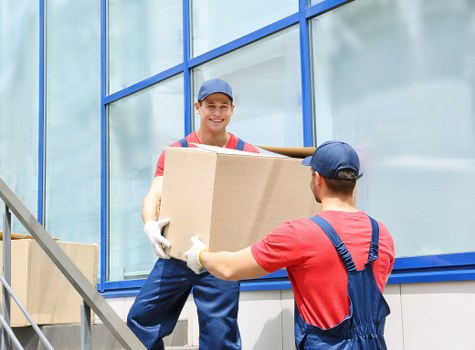 Man with van removal service in Ruislip for local home moves